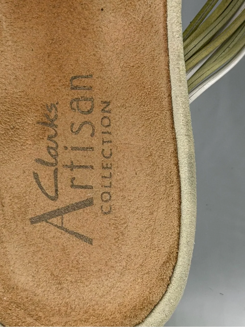 Clarks Artisan Collection Green White Woven Leather Wedge Thong Sandals Size 8M